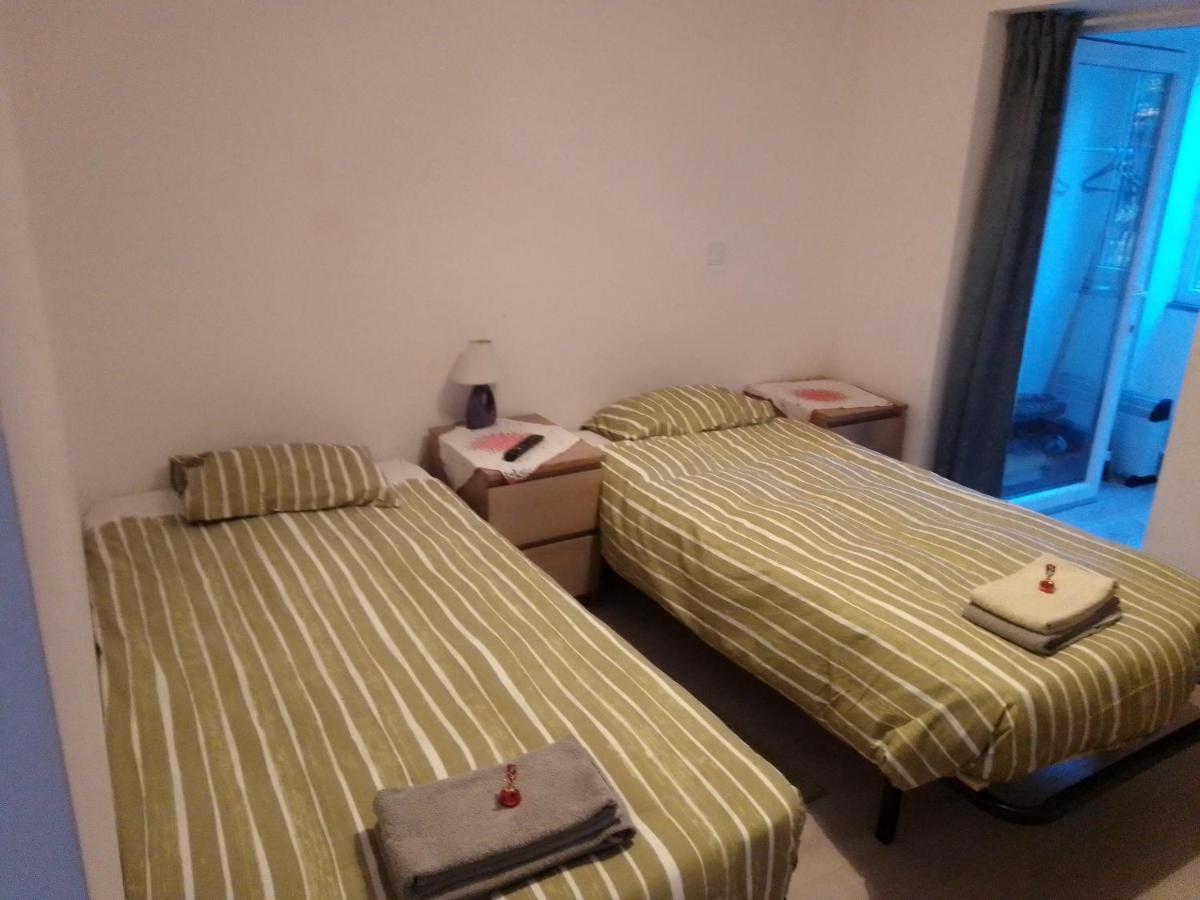 Guesthouse Marialva Park Corroios Zewnętrze zdjęcie